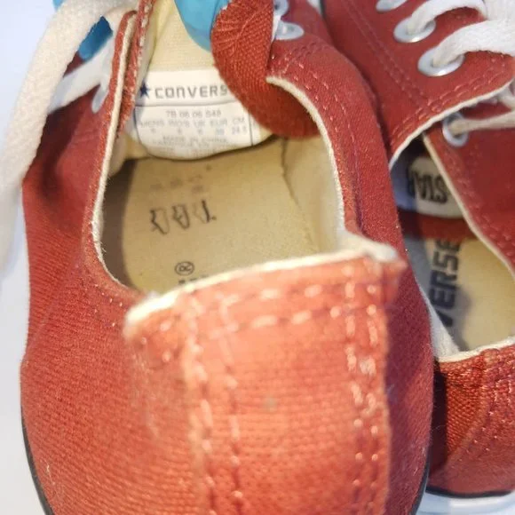 Converse Men's Size 8 Red Laced Shoes - Picture 6 of 10